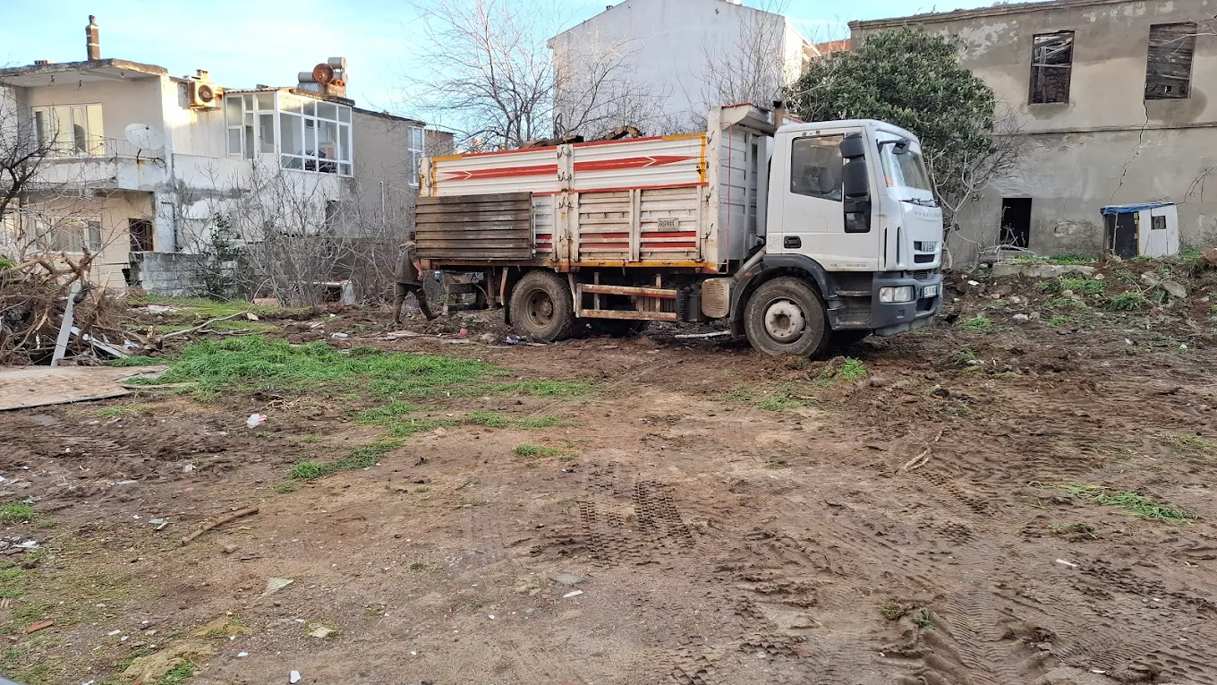 Sondaj kamyonu panoramik görünüm